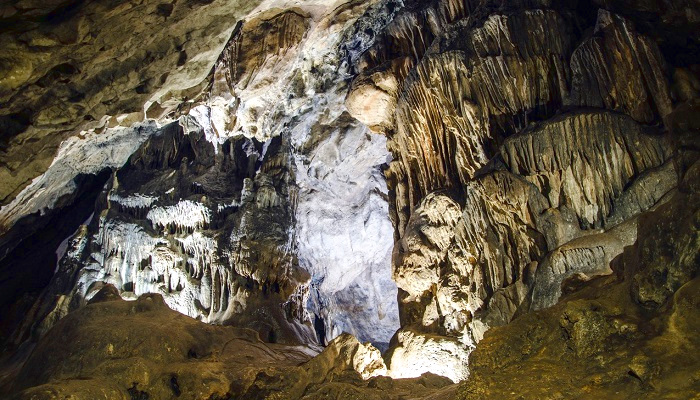 Фото Тысячеголовая пещера Крым